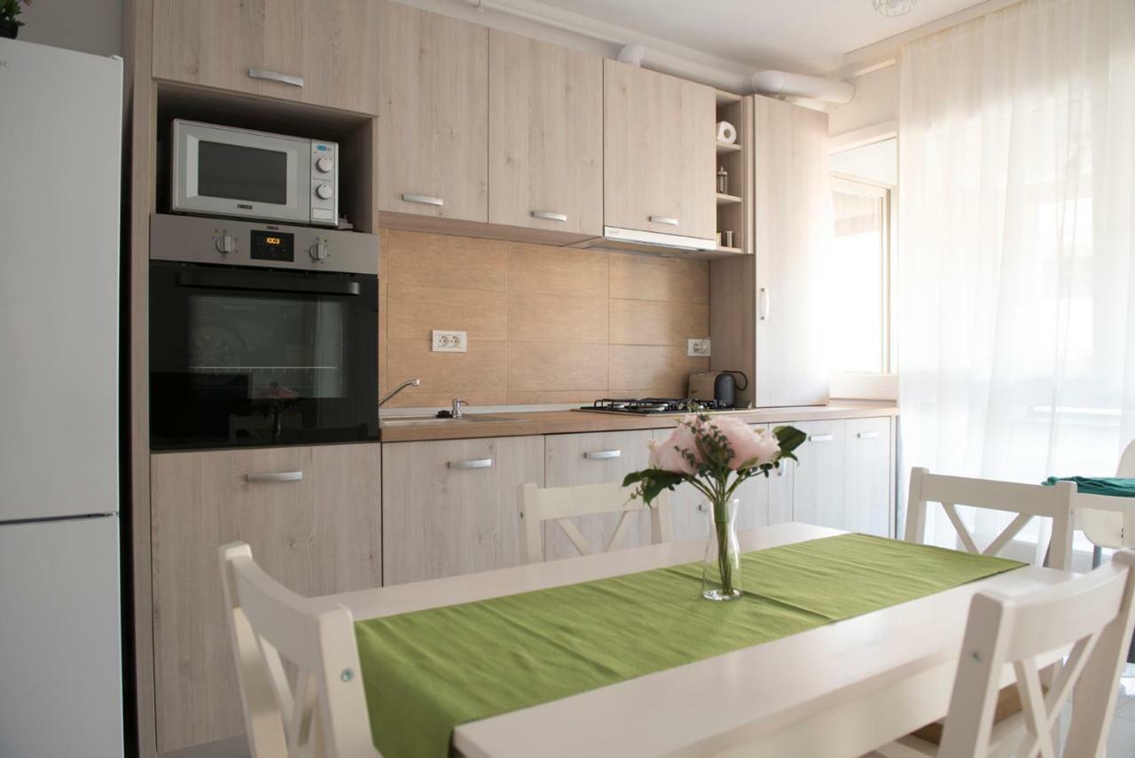 Cassie Apartment Braşov Extérieur photo
